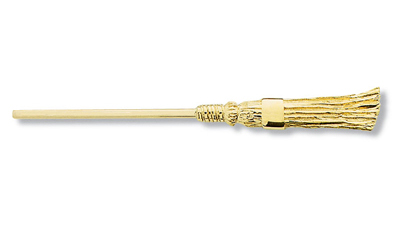 Curling Broom Pin 